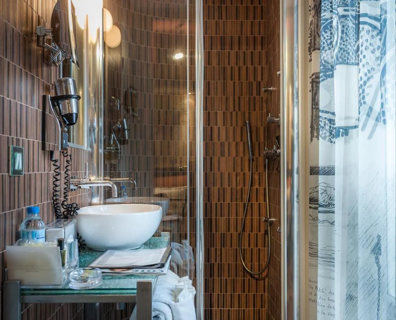 Hotel Apostrophe Paris