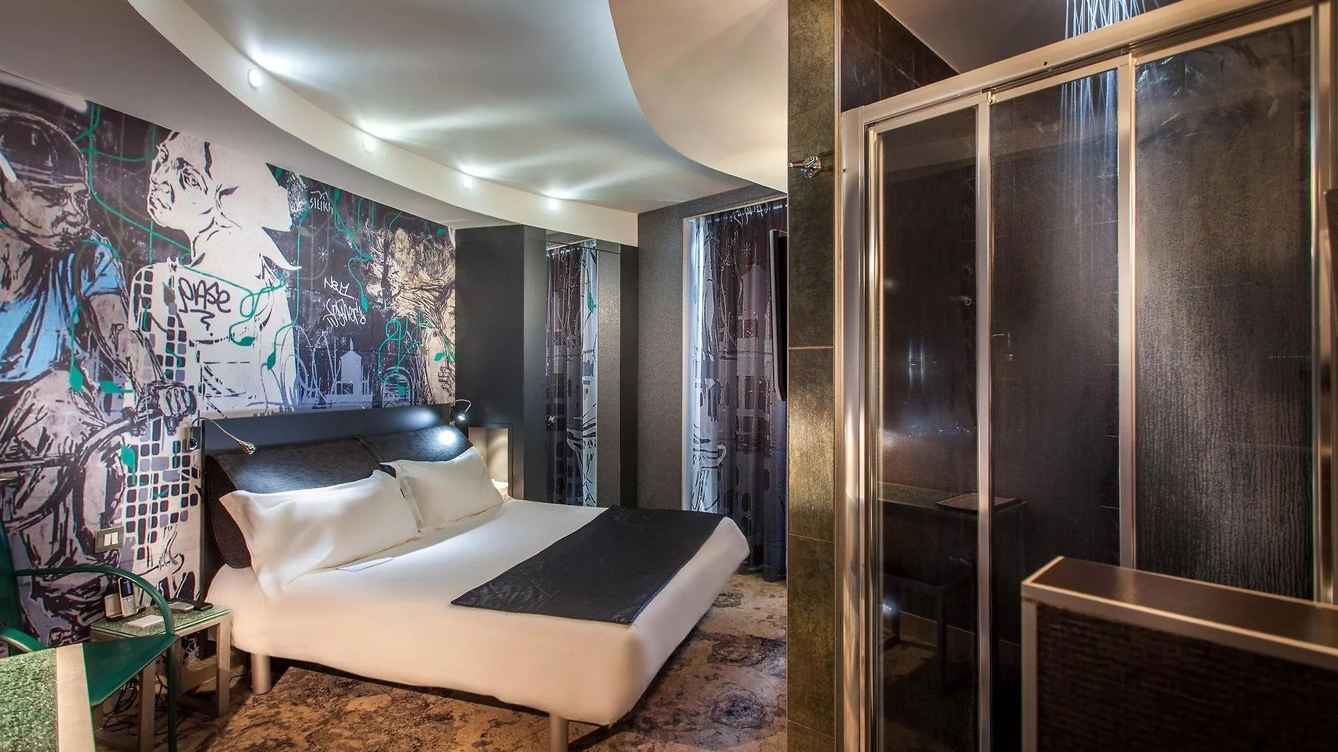 Apostrophe Hotel 3*