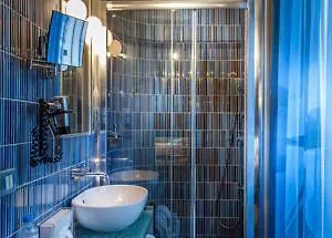 Apostrophe Hotel 3*